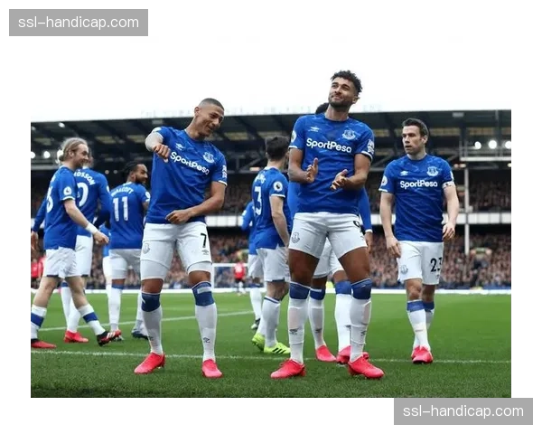 战地通讯：圣詹姆斯公园的雨战，纽卡斯尔凭借不懈奔跑抢下一分
